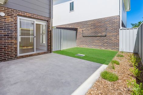 Property photo of 2/27 Lyne Street Oak Flats NSW 2529