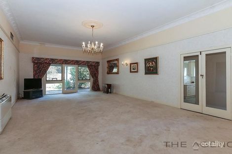 Property photo of 4 McNabb Place Lesmurdie WA 6076