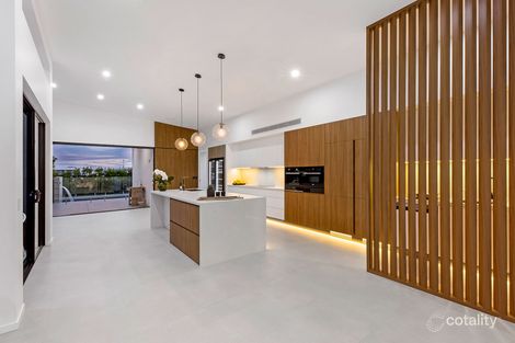 1852 Sawgrass Pl, Hope Island, QLD 4212