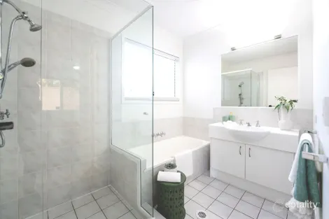 Property photo of 27 Jamieson Drive Parkwood QLD 4214