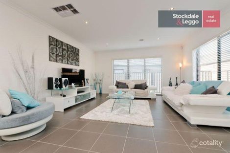 Property photo of 8 Dempster Drive Craigieburn VIC 3064