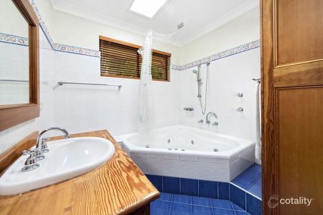 Property photo of 12 Geraldton Place Yarrawarrah NSW 2233