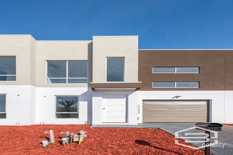42 Hockley Ave, Mickleham, VIC 3064