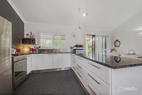 Property photo of 62 Cameron Parade Wynnum QLD 4178