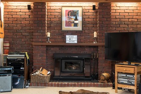 Property photo of 2 Beamish Court Altona Meadows VIC 3028