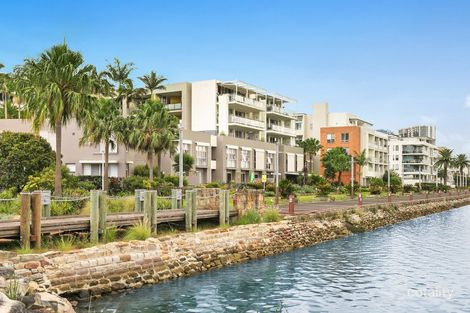 Property photo of 413/16 Marine Parade Wentworth Point NSW 2127