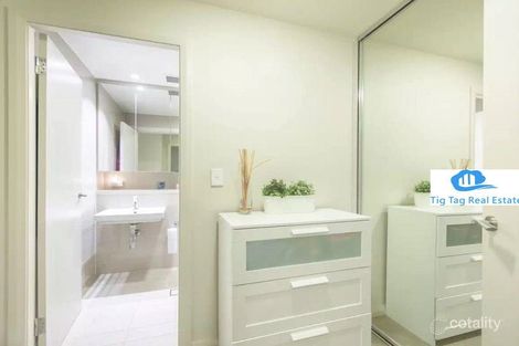 Property photo of 49 Hill Road Wentworth Point NSW 2127