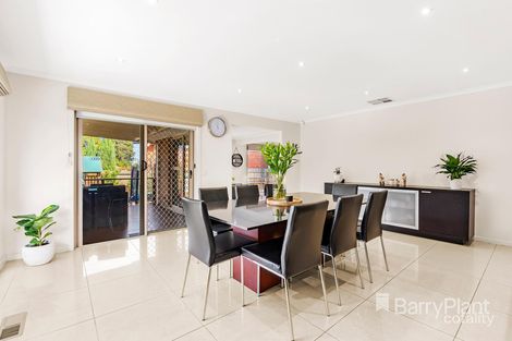 Property photo of 7 Moore Close Mill Park VIC 3082