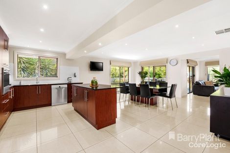 Property photo of 7 Moore Close Mill Park VIC 3082