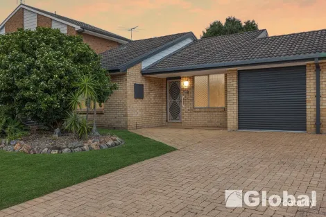 12 Aurora Ct, Warners Bay, NSW 2282