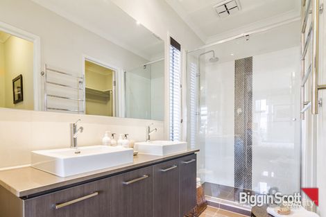 Property photo of 10 Ritchie Drive Clyde North VIC 3978