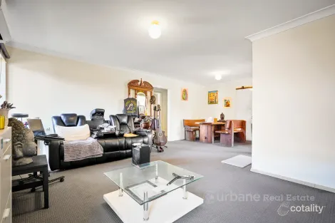 Property photo of 30/30A Manila Road Lethbridge Park NSW 2770