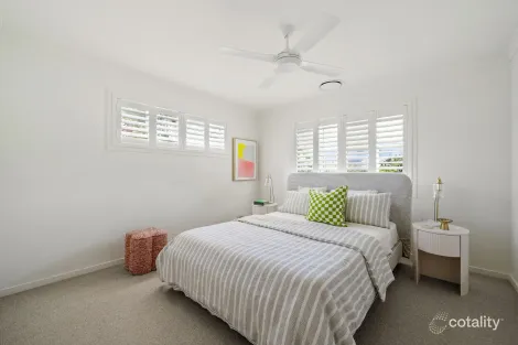 Property photo of 7 Yeringba Street Mermaid Waters QLD 4218