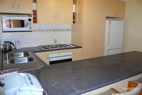 Property photo of 11 Unwin Avenue Jerrabomberra NSW 2619