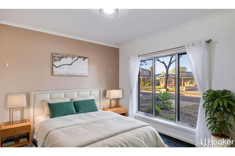 Property photo of 1/2 Bronton Close Kurunjang VIC 3337