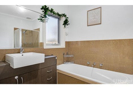 Property photo of 1/2 Bronton Close Kurunjang VIC 3337