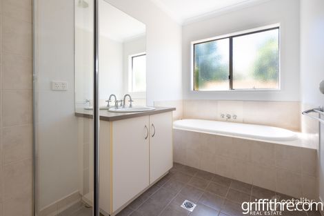 Property photo of 22 Hillam Drive Griffith NSW 2680