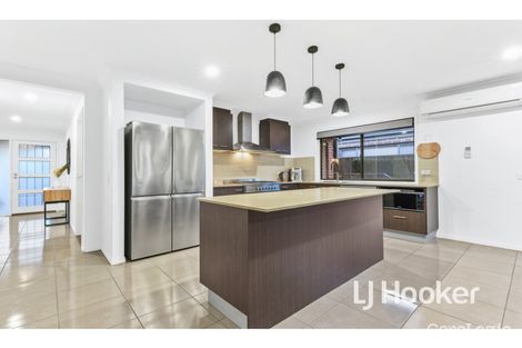 Property photo of 22 Macpherson Circuit Cranbourne East VIC 3977