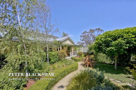 Property photo of 3 Silky Oak Circle Jerrabomberra NSW 2619
