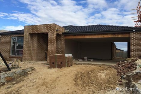 Property photo of 31 Arrow Road Cranbourne East VIC 3977