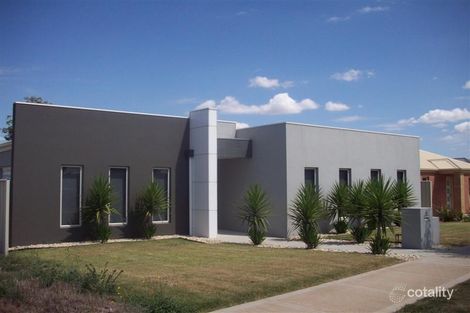 4 Dwyer Cres, Bellbridge, VIC 3691