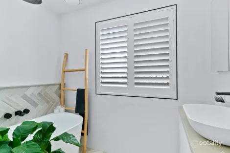 Property photo of 3/62 Coolangatta Road Coolangatta QLD 4225