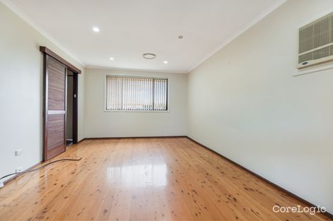 Property photo of 25 Lyn Circuit Jamisontown NSW 2750