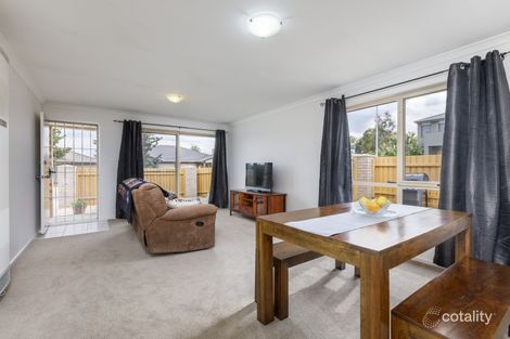 Property photo of 33 Jeff Snell Crescent Dunlop ACT 2615