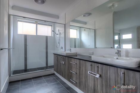 Property photo of 16 Gippsland Way Banksia Grove WA 6031