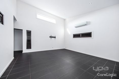 Property photo of 44 Filmont Drive Werribee VIC 3030