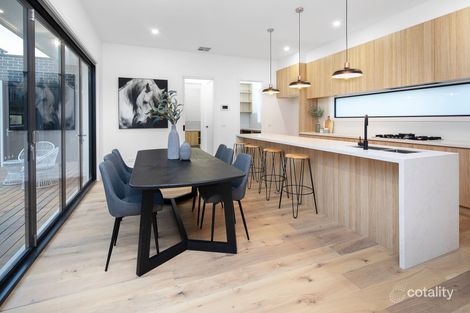 2/11 Acheron Ave, Camberwell, VIC 3124