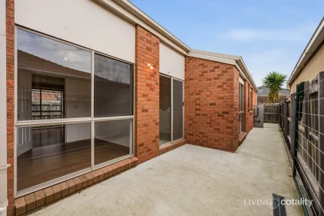 Property photo of 28 Egan Close Werribee VIC 3030