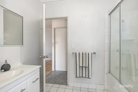 Property photo of 4 Gracedale Street Mount Louisa QLD 4814