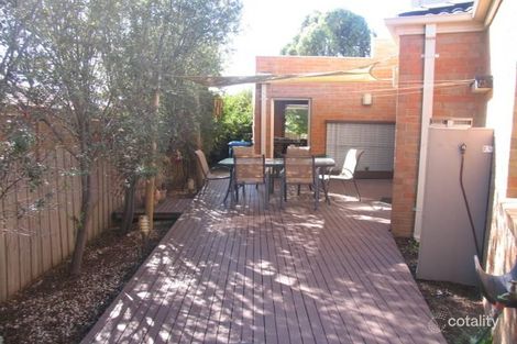 Property photo of 2A Yalumba Court Berwick VIC 3806
