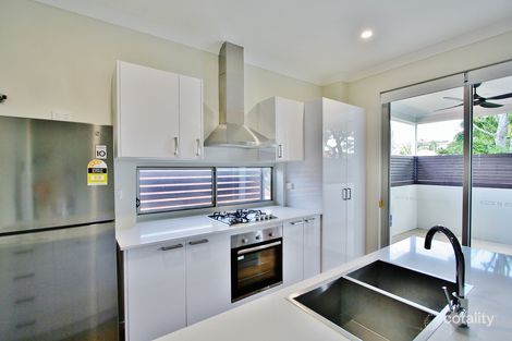 Property photo of 3/847 Logan Road Holland Park West QLD 4121