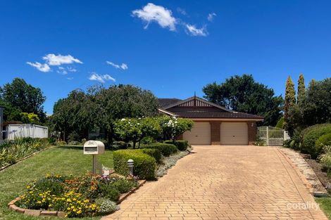 9 Wild Cl, Llanarth, NSW 2795