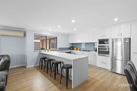 Property photo of 12 Oakdale Close Halls Head WA 6210