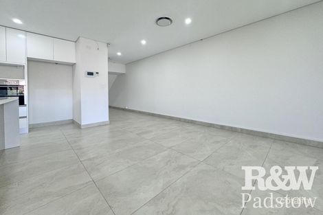 Property photo of 6 Kerrie Crescent Panania NSW 2213