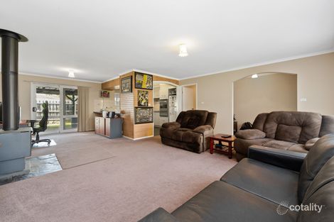 Property photo of 27 Dorchester Crescent Carrum Downs VIC 3201