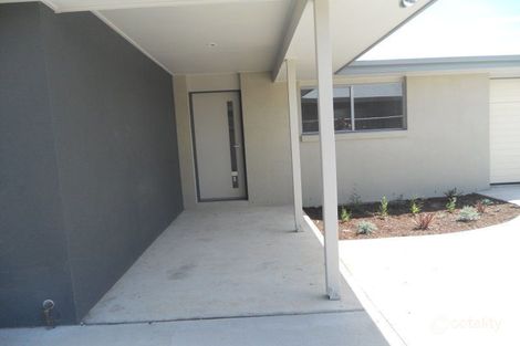 Property photo of 2/21 Barnsley Street Chinchilla QLD 4413