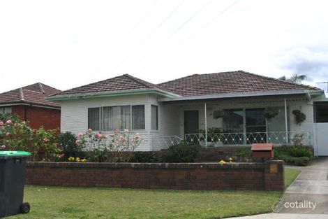 18 Parkview Ave, Picnic Point, NSW 2213