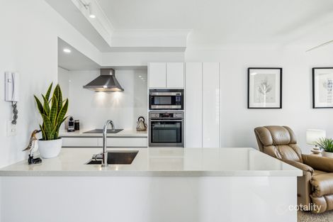 Property photo of 15/5-7 Cronin Avenue Main Beach QLD 4217