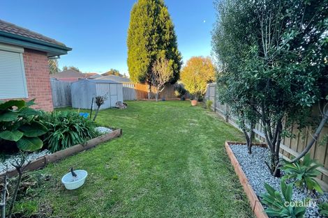 Property photo of 6 Grady Close Mill Park VIC 3082