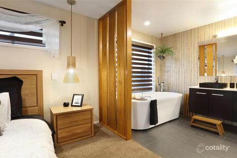 Property photo of 3 Yarrow Close Middle Ridge QLD 4350