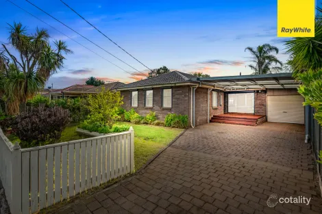 40 Marina Dr, Melton, VIC 3337