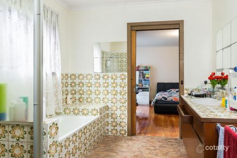 Property photo of 14 Yanigin Drive Glen Waverley VIC 3150