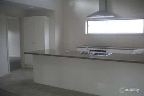 5 Candlebark Cres, Frankston North, VIC 3200