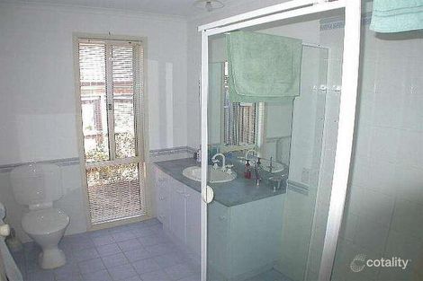 Property photo of 18 Barrington Drive Woongarrah NSW 2259