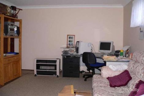 Property photo of 10 Kyooma Street Hillvue NSW 2340