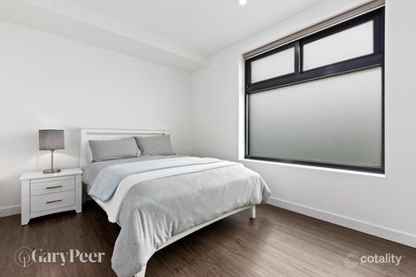 Property photo of 206/160 Hotham Street St Kilda East VIC 3183